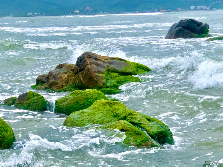 Huyen ao ve dep ghenh da Nam O mua reu xanh-Hinh-6