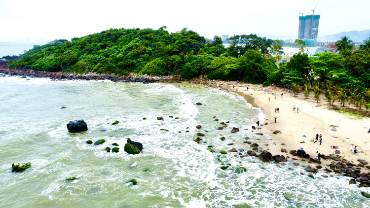 Huyen ao ve dep ghenh da Nam O mua reu xanh