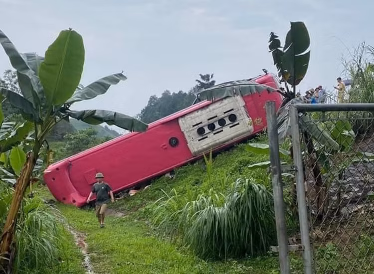 Toan canh giao thong trong ngay dau nghi le 30/4- 1/5-Hinh-9