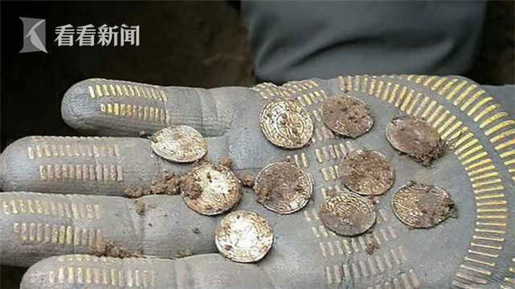 Di dao, tinh co phat hien kho bau trieu do thoi Trung co-Hinh-7