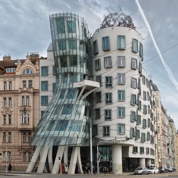 Chiem nguong nhung ngoi nha ky quai nhat hanh tinh-Hinh-2