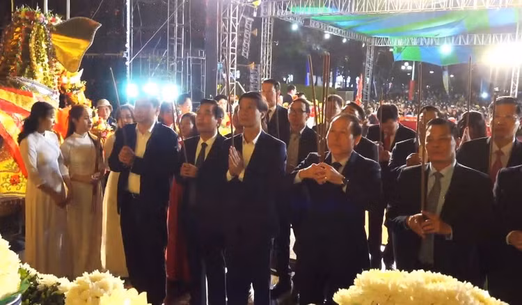 Toan canh le hoi truyen thong Nu tuong Le Chan tai Hai Phong-Hinh-3