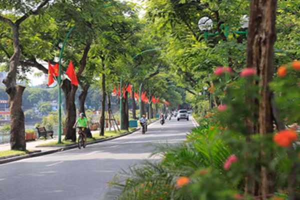 Thoi tiet ngay 7/10: Bac Bo nang, Trung Bo, Nam Bo co mua rao