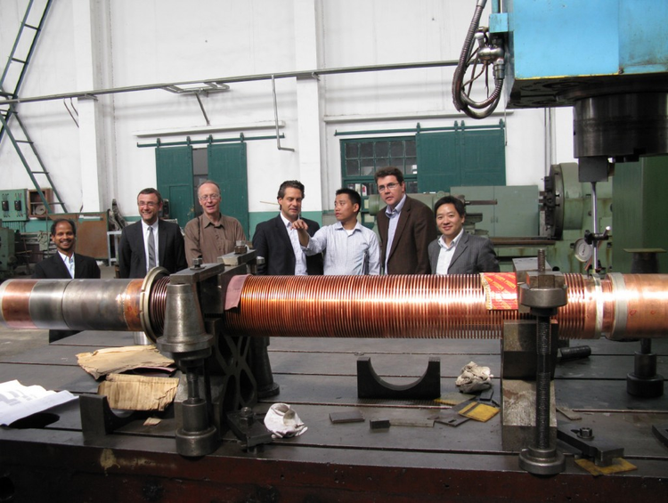 Hệ thống nạp từ (Máy cấp liệu cuộn dây) do Trung Quốc sản xuất đóng vai trò then chốt: cung cấp năng lượng, làm mát nam châm, truyền tín hiệu điều khiển và xả năng lượng an toàn.(Ảnh: ITER)