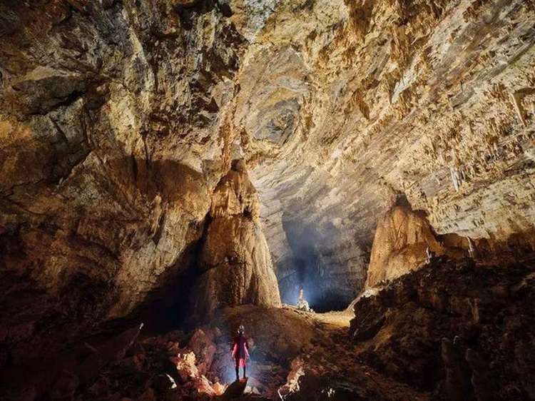Dang dao muong, suong run nguoi dung trung “kho bau” 480 trieu tuoi