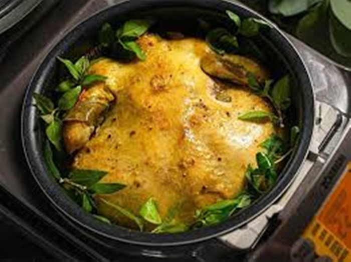 Cách luộc gà không cần nước, giữ hương vị đặc trưng đậm đà - Hình 3 Cach luoc ga khong can nuoc, giu huong vi dac trung dam da-Hinh-3