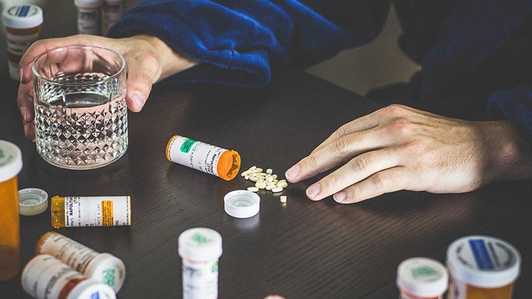 Tu y ngung thuoc tram cam dot ngot tiem an nhieu nguy co