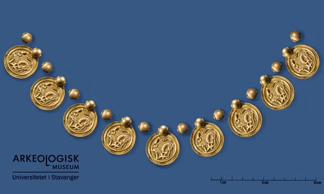 Do kim loai, giat minh dung trung “kho bau” Troi ban 1.500 nam tuoi-Hinh-3