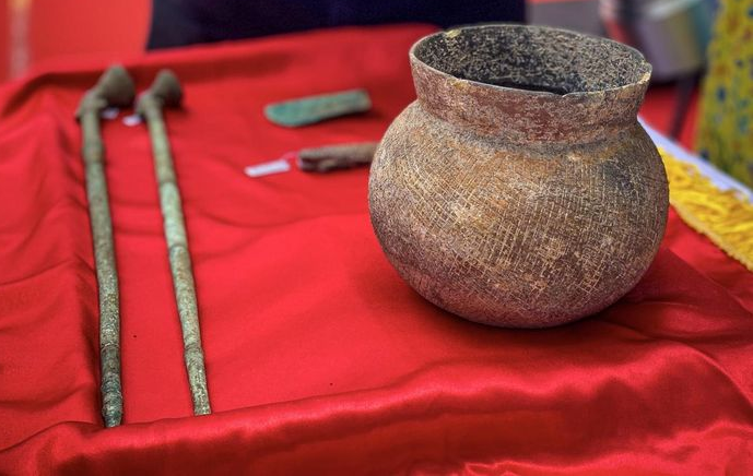 Can canh 10 co vat vo gia vua tro ve Viet Nam-Hinh-2