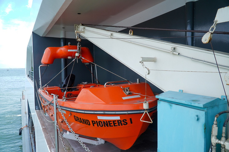 Grand Pioneers - sieu du thuyen tien phong du lich xanh Vinh Ha Long-Hinh-4