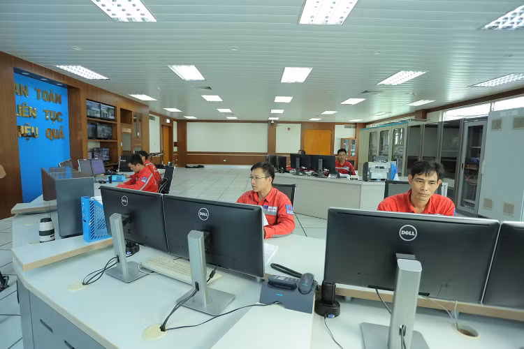 Petrovietnam quyet tam giu vung vi tri dan dau