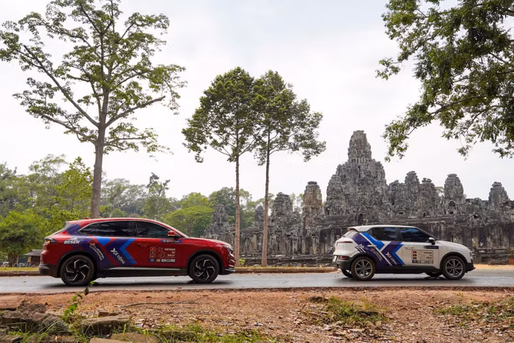 Doanh nhan U60: “Tu luc mua VF 8, toi gan nhu khong dung den Santa Fe”-Hinh-4