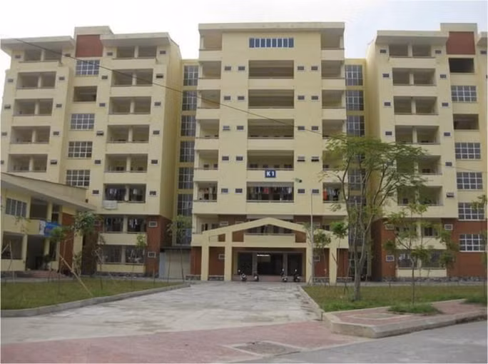 Hai Phong: Truong khong dam bao PCCC, hang tram sinh vien “khoc do meu do”