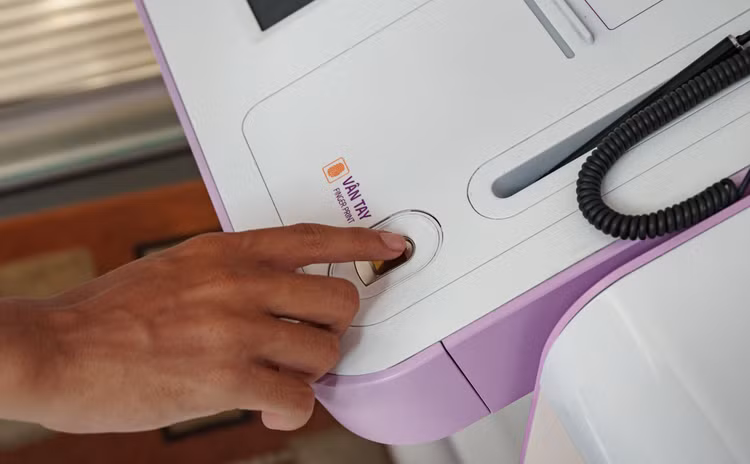 Trung tam du lieu sinh trac hoc, buoc di than toc cua ngan hang Viet