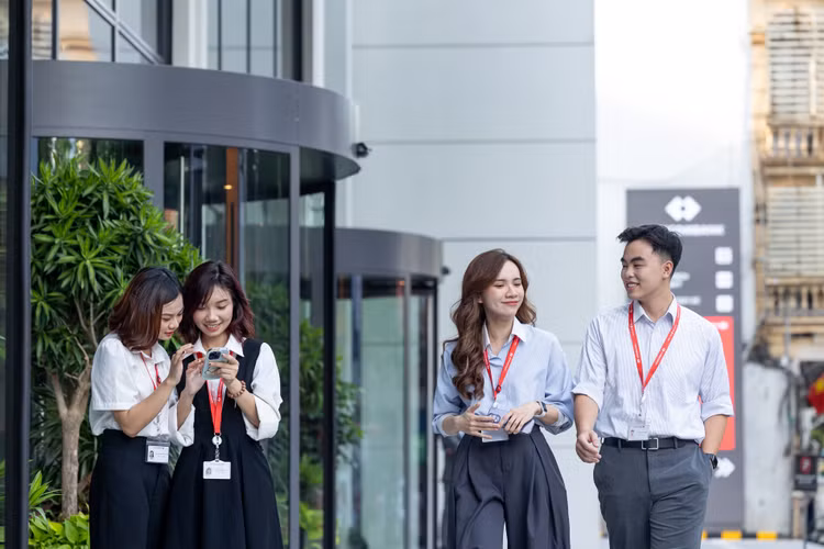 Chuong trinh quan tri vien tap su mua thu 4-doi moi tu nguon nhan luc tre tai nang-Hinh-2