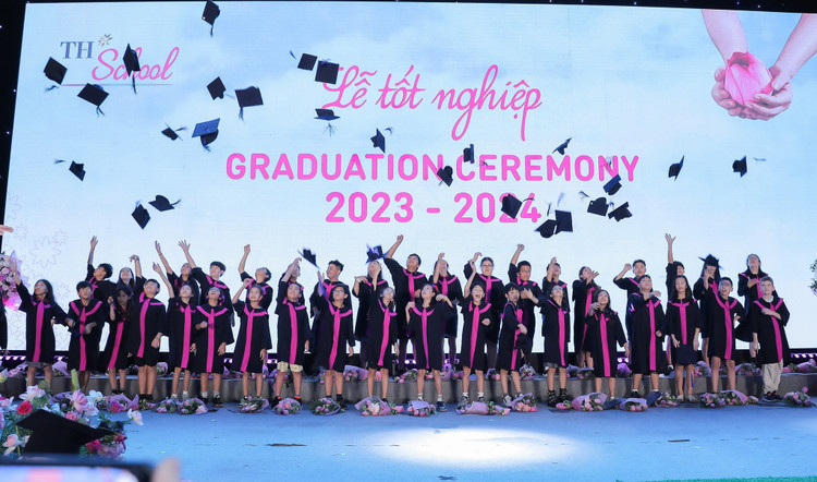 TH School: Khép lại năm học “không ngừng vươn xa” trong môi trường giáo dục toàn diện - Hình 7 TH School: Khep lai nam hoc “khong ngung vuon xa” trong moi truong giao duc toan dien-Hinh-7