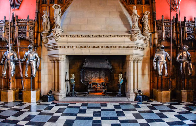 Lau dai 'ma am' noi tieng nhat the gioi va tieng trong ky di-Hinh-5