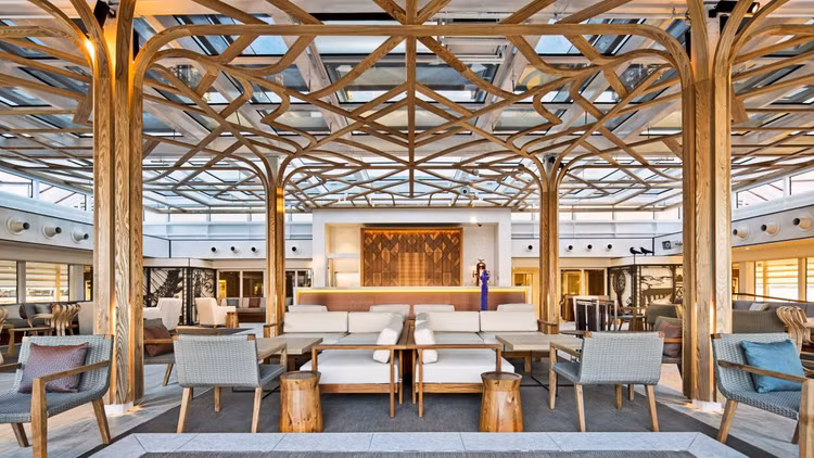 Ben trong nhung chiec tau du lich xa hoa nhat the gioi co gi?-Hinh-3