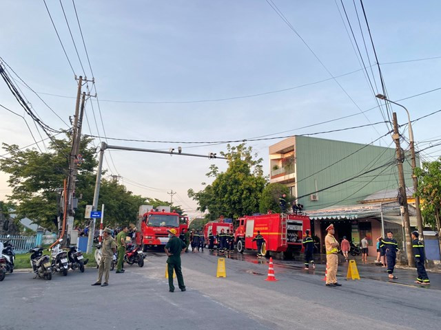 Quang Nam: Chay nha luc rang sang, hai vo chong tu vong-Hinh-2