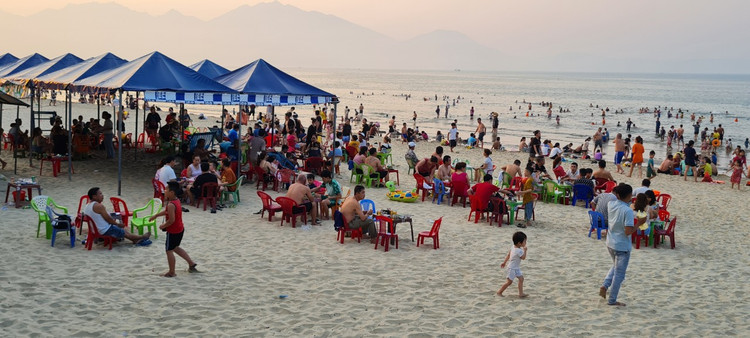 Nong do lua, dan Da Nang un un ra bien giai nhiet-Hinh-11