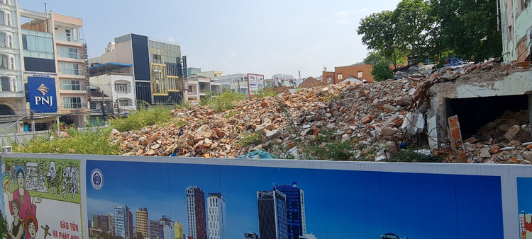 SVD Chi Lang sau 1 nam pha do: Nhech nhac giua khu dat “kim cuong“-Hinh-5