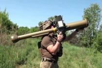 Anh chuyển tên lửa phòng không dẫn đường laser cho Ukraine