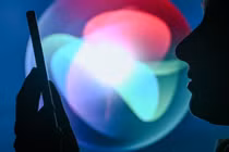 Apple bắt đầu bồi thường 95 triệu đô vì Siri nghe lén