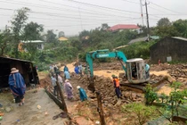 Quảng Ngãi xảy ra hơn 120 điểm sạt lở do mưa lớn kéo dài