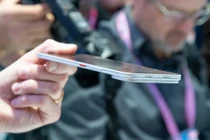 Techno gây choáng với smartphone module siêu năng, gần gì cũng xịn