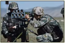 Hệ thống rockets đa nòng lạ mắt Trung Quốc xuất hiện gây chú ý