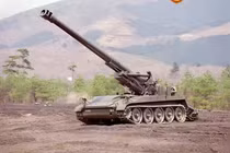 Ukrain tăng cường sức mạnh, đưa vào trang bị pháo tự hành 203 mm