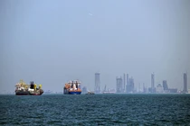 Chiến sự Trung Đông ngày 17/3, lời kêu gọi của Mỹ không ai hồi đáp