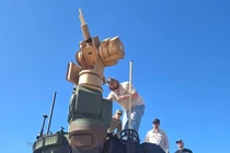 Mỹ tích hợp hệ thống AI chống UAV lên xe tăng M1 Abrams