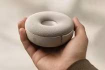 ChatGPT xuất hiện thực tế qua chiếc loa hình bánh donut độc đáo