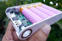 Tràn lan sạc dự phòng giá rẻ… 