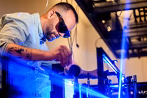 Vật liệu lượng tử mới thúc đẩy máy tính và điện thoại nhanh hơn 1000 lần