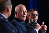  Mỹ bổ sung thêm đại tướng phụ trách phát triển vũ khí tấn công chiến lược