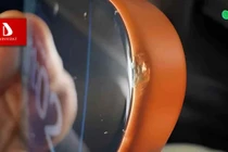 iPhone 17 Pro trầy xước, móp méo vì vỏ nhôm khiến người dùng khóc thét