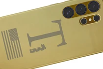 Chiếc "điện thoại ma" Trump Mobile hết mượn hình lại tới đạo nhái