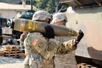 Mỹ vung tiền sản xuất hàng vạn quả đạn chùm