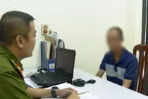 Khởi tố người đàn ông ở Hưng Yên đánh đập, ngăn cấm hai con đến trường