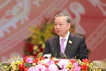 'Đằng sau sự chuyển mình nền kinh tế là những đêm trắng họp bàn"