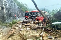 Thủ tướng chỉ đạo làm rõ nguyên nhân sạt lở đèo Khánh Lê, 6 người thiệt mạng