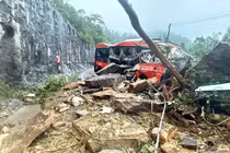 Thủ tướng chỉ đạo làm rõ nguyên nhân sạt lở đèo Khánh Lê, 6 người thiệt mạng