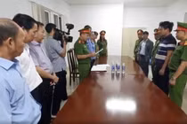 Bắt hai bác sĩ vụ máy hỏng vẫn tán sỏi hàng trăm ca ở Đắk Lắk