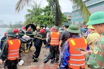 Tìm thấy thêm thi thể nạn nhân vụ lật tàu Vịnh Xanh 58