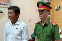 Vì sao Hiệu trưởng Cao đẳng Công thương miền Trung bị bắt?