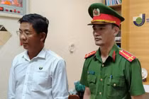 Vì sao Hiệu trưởng Cao đẳng Công thương miền Trung bị bắt?