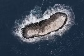 Hòn đảo bí ẩn xuất hiện giữa vùng biển băng của Nam Cực 