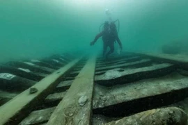 Tìm thấy thuyền tiệc tùng huyền thoại Ai Cập cổ tại vùng biển Alexandria